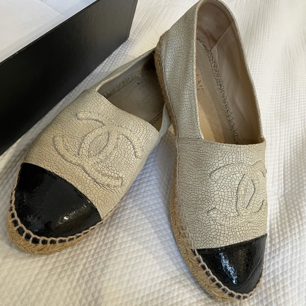 CHANEL espadrilles